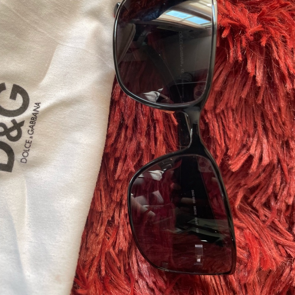 D&G sunglasses. Authentic. In original case. - Picture 7 of 16